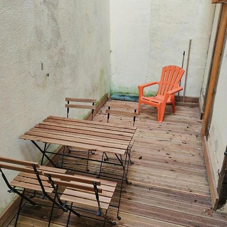 Patio Cosy Leilighet Thizy-les-Bourgs Eksteriør bilde