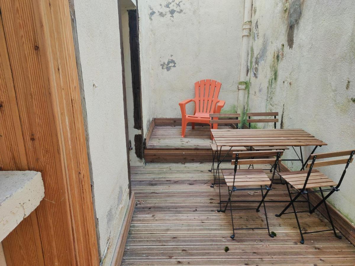 Patio Cosy Leilighet Thizy-les-Bourgs Eksteriør bilde